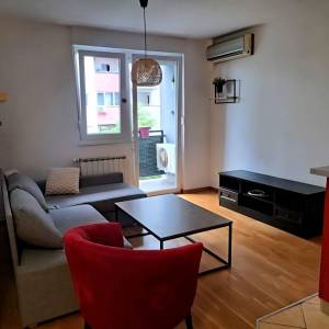 Zagreb, Jaruščica, dvosoban stan,  42m2, III. kat, lift