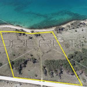 Zemljište turističke namjene, uz more, investicija, otok Pag, 15.000m2