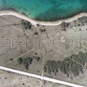 Zemljište turističke namjene, uz more, investicija, otok Pag, 15.000m2