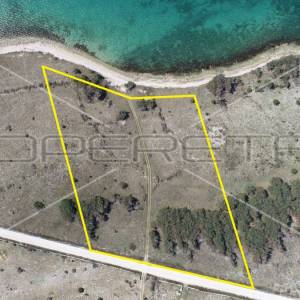 Zemljište turističke namjene, uz more, investicija, otok Pag, 15.000m2