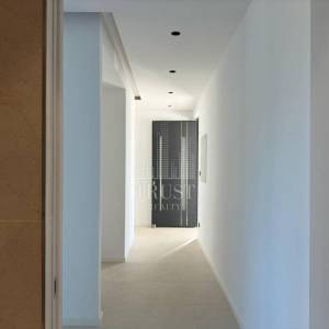 Apartman u prizemlju s privatnim bazenom u gradu Krku