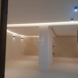 Apartman u prizemlju s privatnim bazenom u gradu Krku