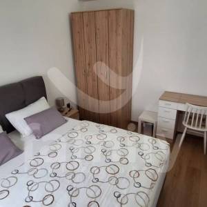 APARTMANSKA KUĆA SA 4 STANA I POGLEDOM NA MORE