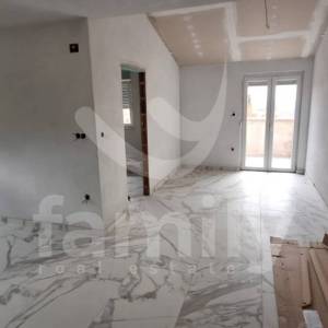 APARTMANSKA KUĆA SA 4 STANA I POGLEDOM NA MORE