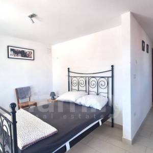 APARTMANSKA KUĆA SA BAZENOM BLIZU MORA