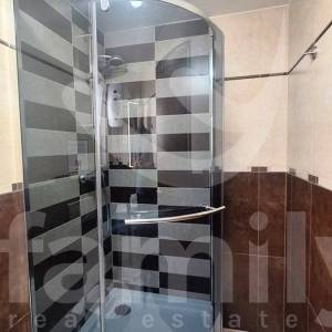 APARTMANSKA KUĆA SA BAZENOM BLIZU MORA