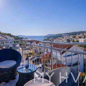 Apartmanska kuća u gradu Hvaru