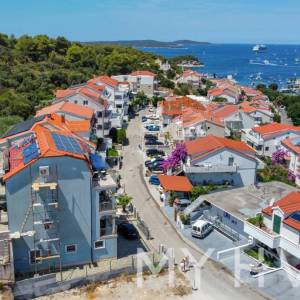 Apartmanska kuća u gradu Hvaru