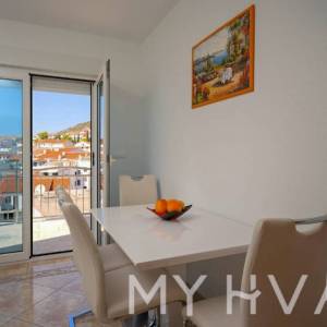 Apartmanska kuća u gradu Hvaru