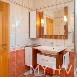 Apartmanska kuća u gradu Hvaru
