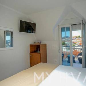 Apartmanska kuća u gradu Hvaru