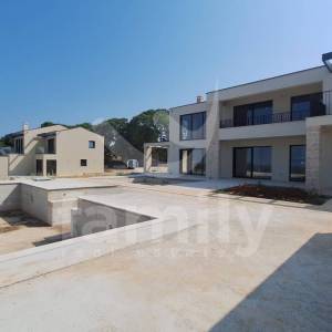 ATRAKTIVNA VILLA SA SPERTAKULARNIM POGLEDOM