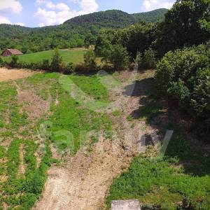 ATRAKTIVNO GRAĐEVINSKO ZEMLJIŠTE U NOVOM SELU