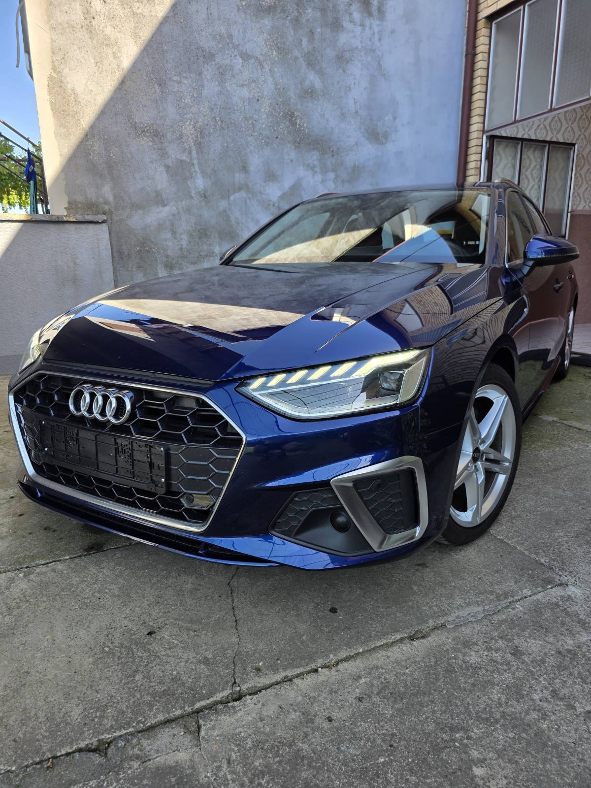 Audi A4 Avant 2.0 TDI S-Line Ext. Aut.,Matrix,Masaza