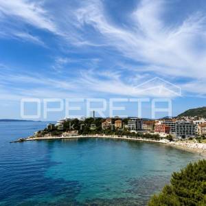 Bačvice prvi red uz more, terasa 80 m² i garaža