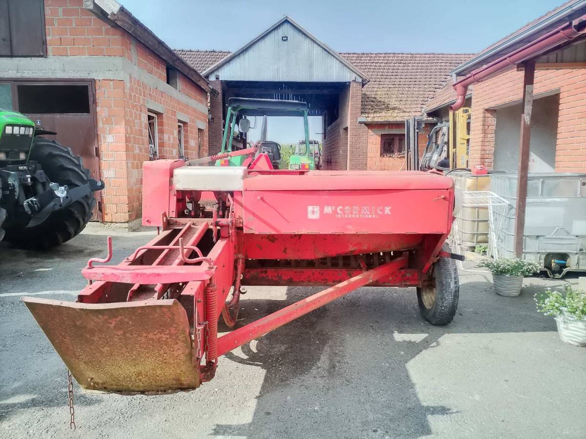 Balirka za kockaste bale