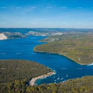 BARBAN - Građevinsko zemljište + veliko poljoprivredno s pogledom na more