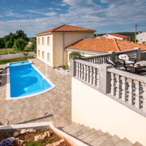Barban, okolica, Villa na mirnoj lokaciji sa bazenom