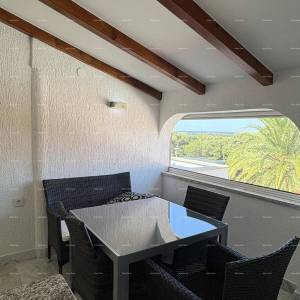 Barbariga – Apartman s galerijom i pogledom na more, 5 minuta od plaže