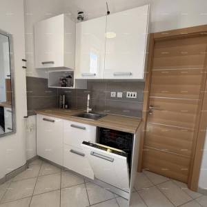 Barbariga – Apartman s galerijom i pogledom na more, 5 minuta od plaže