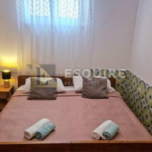 BILI BRIG - Trosoban stan u suterenu - 87m2