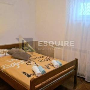BILI BRIG - Trosoban stan u suterenu - 87m2