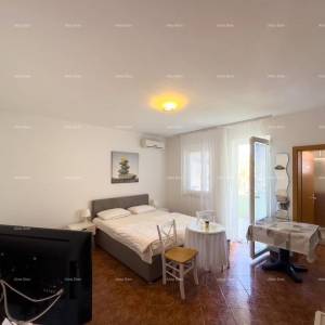 Blizina hotela Belvedere. Prodajemo studio apartman na odličnoj lokaciji u Medulinu!