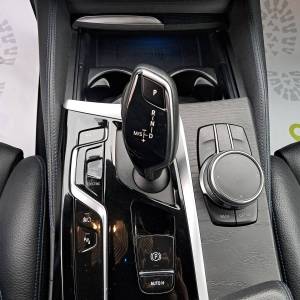 BMW serija 5 530e XDRIVE