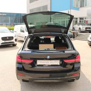 BMW serija 5 Touring 540 xDrive M-paket *PANORAMA, NAVIGACIJA, KAMERA, LED*