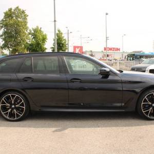 BMW serija 5 Touring 540 xDrive M-paket *PANORAMA, NAVIGACIJA, KAMERA, LED*