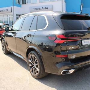 BMW X5 30d xDrive M-paket *LED, NAVIGACIJA, KAMERA*