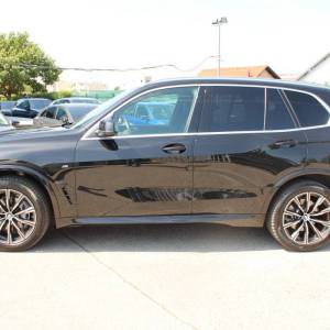 BMW X5 30d xDrive M-paket *LED, NAVIGACIJA, KAMERA*
