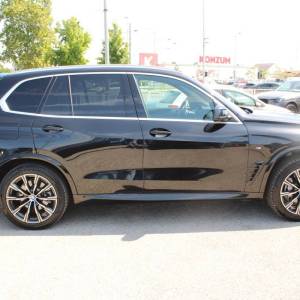 BMW X5 30d xDrive M-paket *LED, NAVIGACIJA, KAMERA*