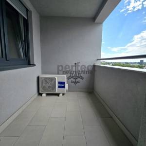 Borongaj, uređen i opremljen 3-sobni stan, blizina svih sadržaja