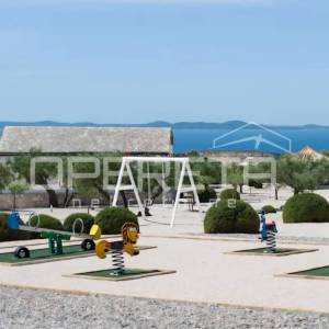 Brač, Milna - imanje na 10 000 m2, investicijska prilika