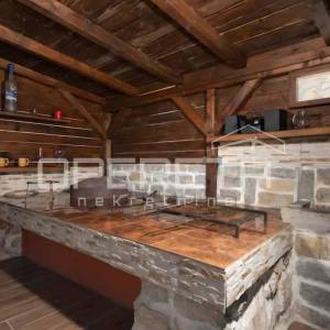 Brač, Milna - imanje na 10 000 m2, investicijska prilika