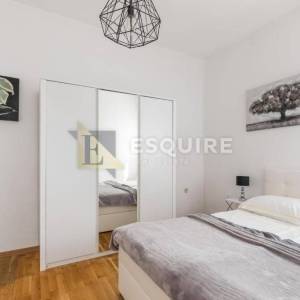 BRAČ - SUTIVAN - Kuća sa dvije stambene jedinice i bazenom - 425m2
