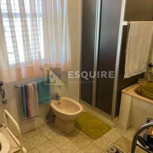 BRAČ - SUTIVAN - Kuća sa dvije stambene jedinice i bazenom - 425m2