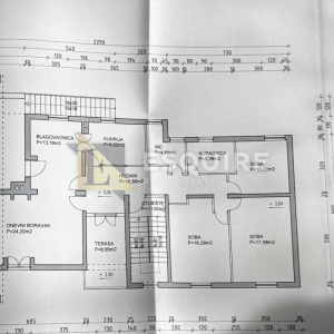 BRAČ - SUTIVAN - Kuća sa dvije stambene jedinice i bazenom - 425m2