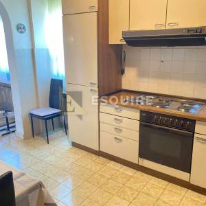 BRAČ - SUTIVAN - Kuća sa dvije stambene jedinice i bazenom - 425m2