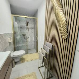 BRIBIR, apartmanska kuća sa bazeom na prostranoj okućnici