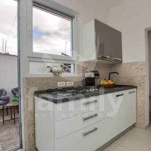 CENTAR PULE – RENOVIRAN STAN S MALIM DVORIŠTEM