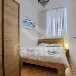 CENTAR PULE – RENOVIRAN STAN S MALIM DVORIŠTEM