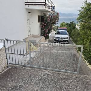 ČIOVO - SLATINE Villa u prvom redu do mora