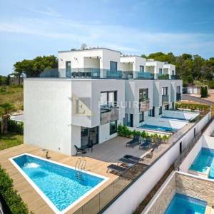 ČIOVO - TROGIR Four modern Villas - Exclusively