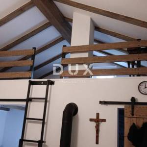 CRIKVENICA, GRIŽANE - Elegantna vila s grijanim bazenom  i gostinjskom kućicom nadomak Crikvenice