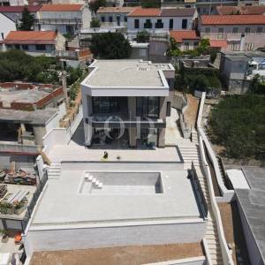 Crikvenica samostojeća kuća s bazenom i pogledom na more