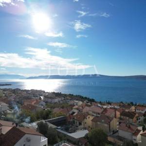 Crikvenica samostojeća kuća s bazenom i pogledom na more