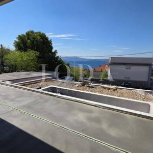 Crikvenica stan s bazenom i pogledom na more