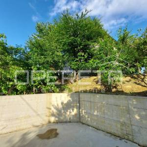 Črnomerec, 85m2, 4-soban, terasa 80 m2, vrt i voćnjak 300m2, garaža 20 m2